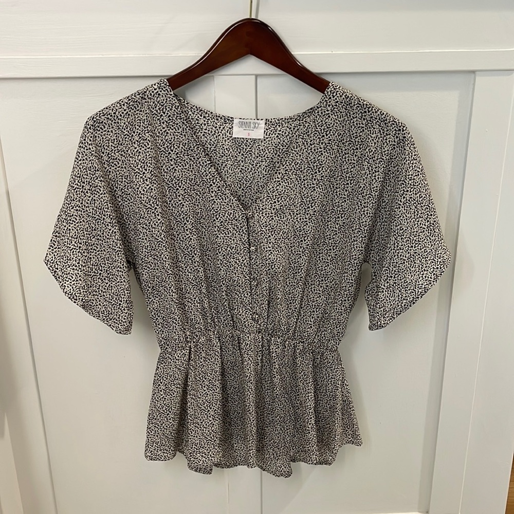 Sienna Sky button detail blouse. Size S